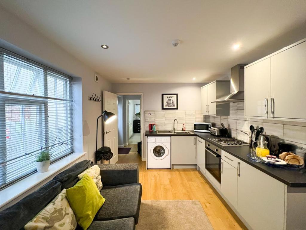 Suitely - Berkeley Apartments Cheltenham Exterior photo